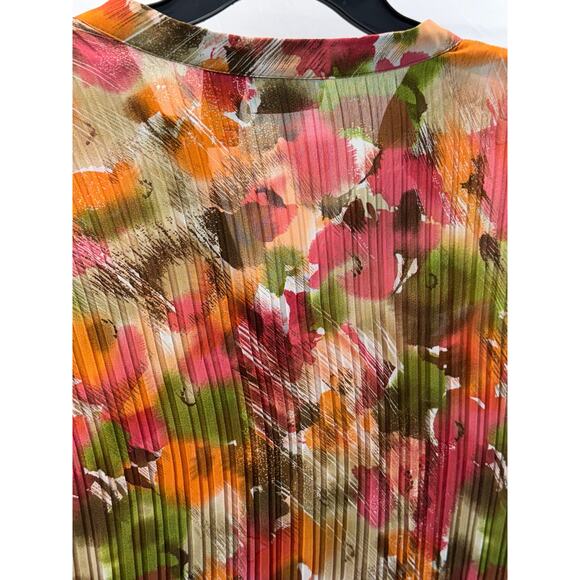 Maggie Barns 1X 18/20 W colorful lightweight floral button down has stretch - Picture 5 of 7